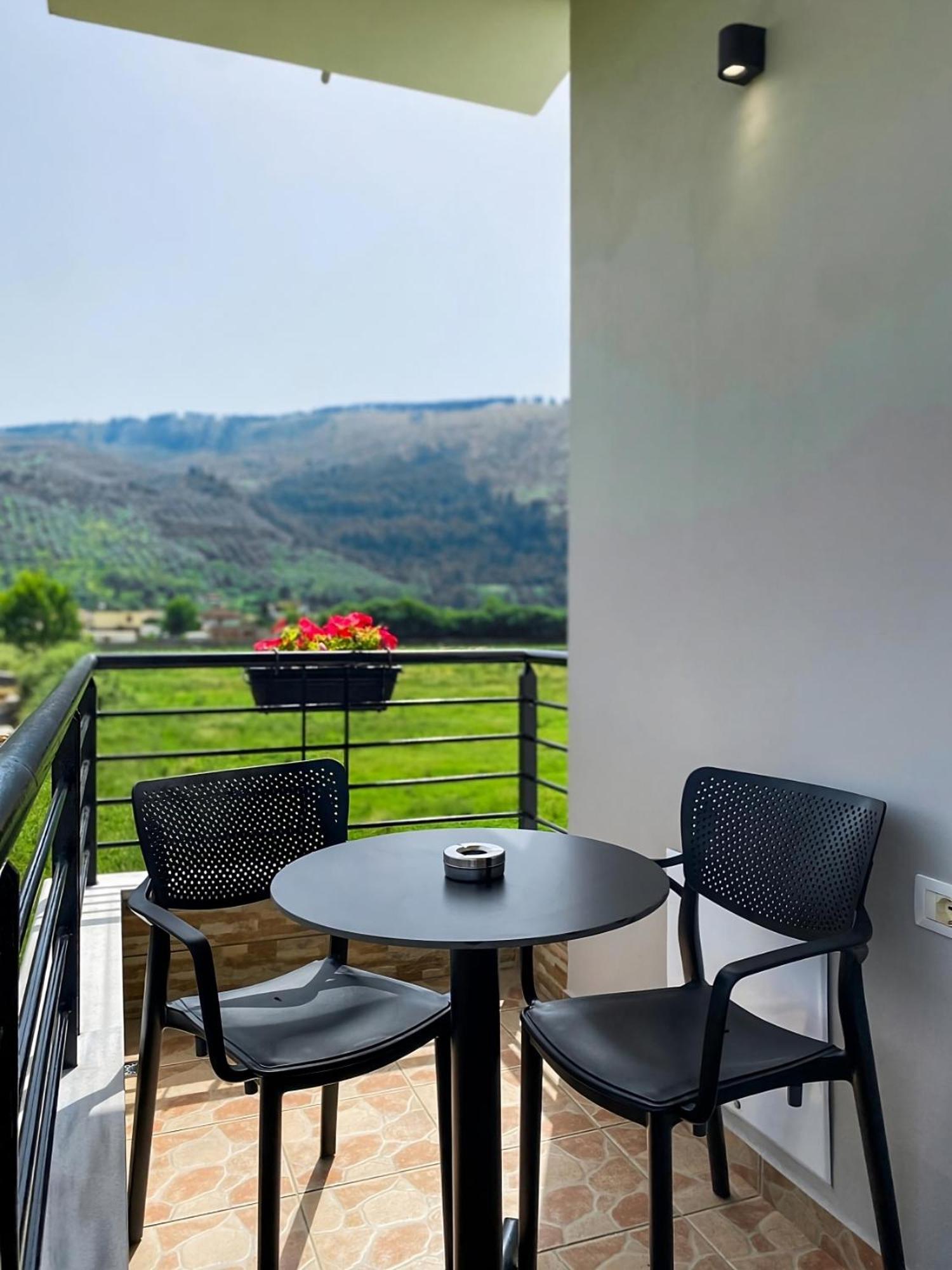 Villa Tabaku Берат Экстерьер фото